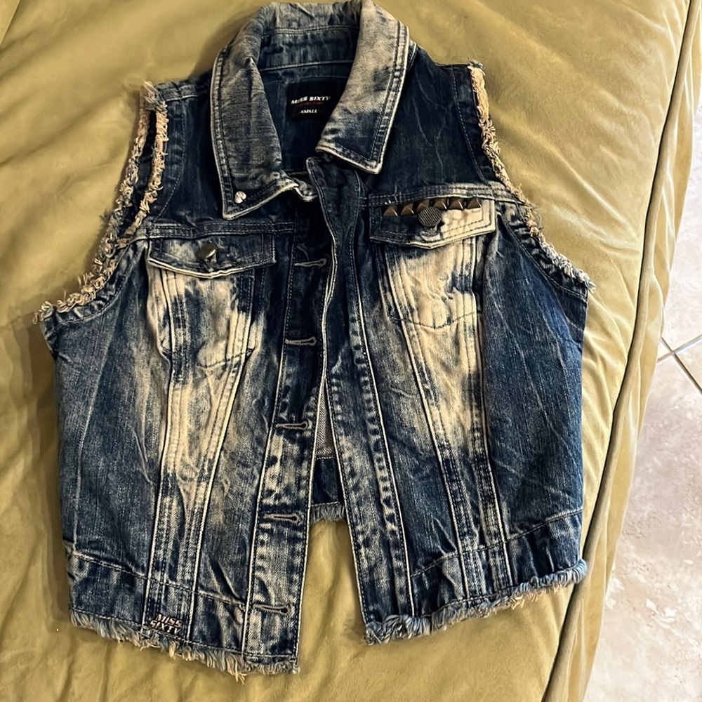 Jean Vest